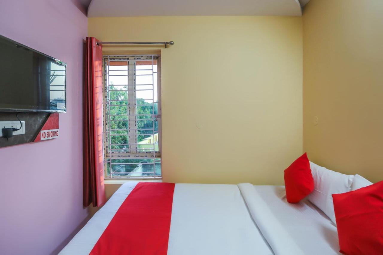 Oyo 62042 Niloy Guest House Jadabpur Luaran gambar